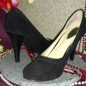 Fitzwell Black Suede Heels Sz. 11